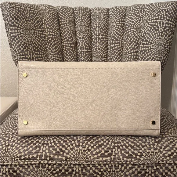 Claudia Firenze Off White Cream Leather XL Tote Bag - Picture 6 of 15